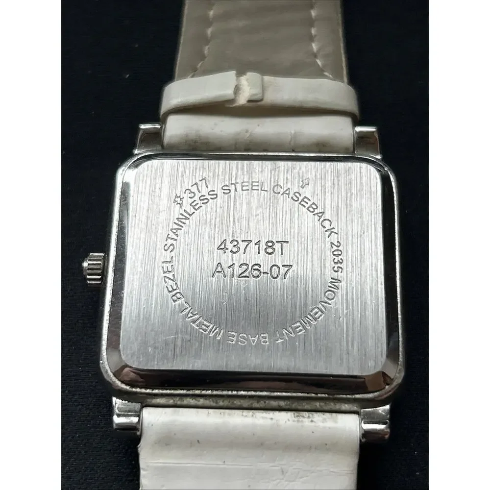 Silver Case And Dial Beige Bezel Quartz Watch